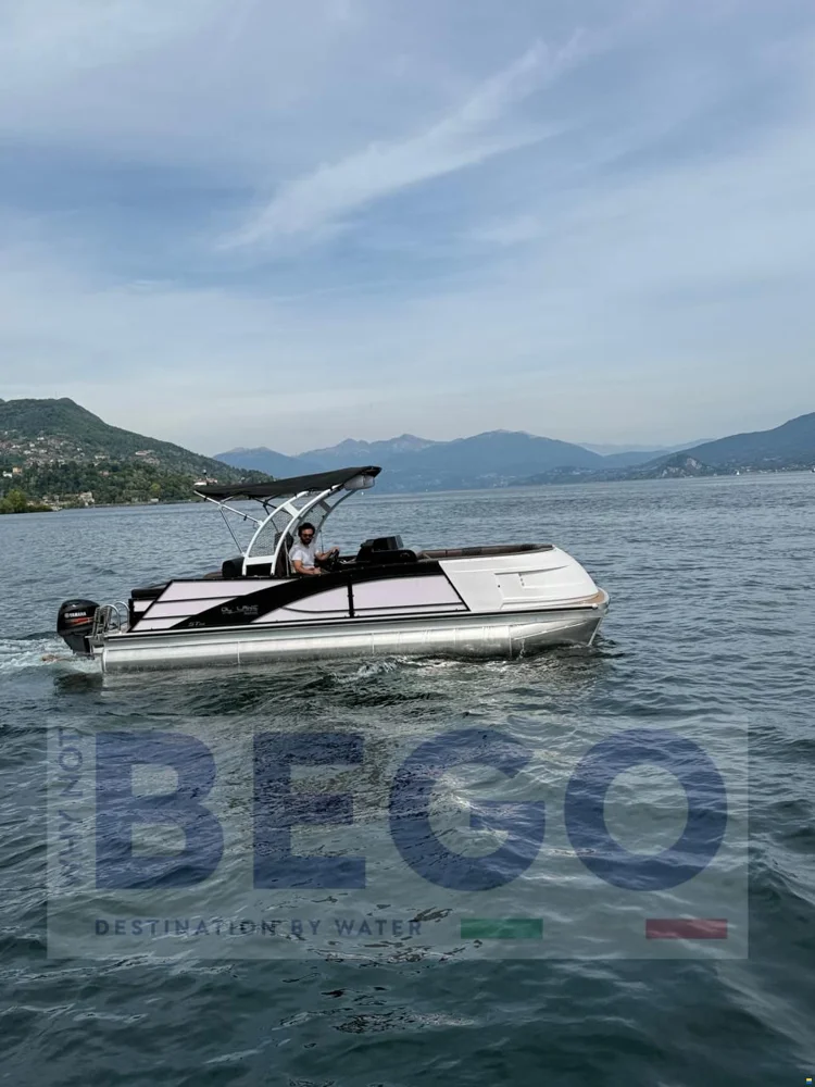 BoatPhoto.coverAlt