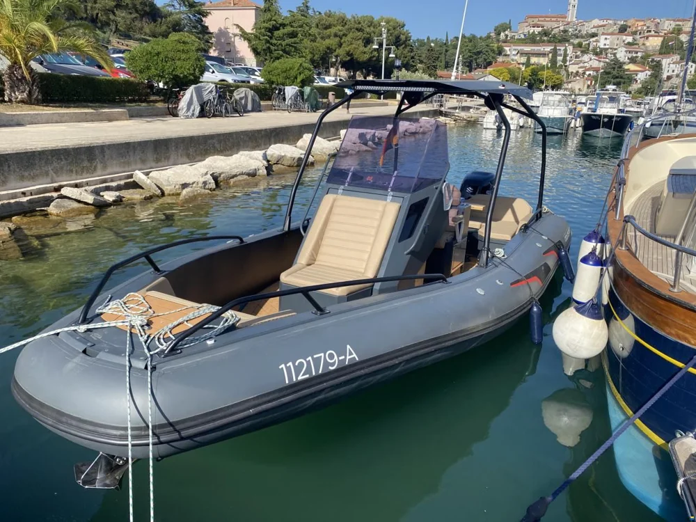 BoatPhoto.coverAlt