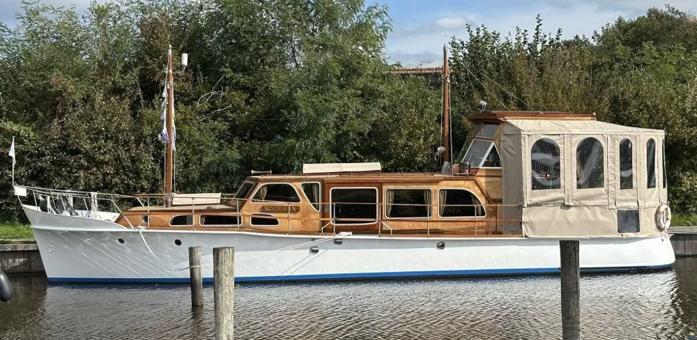 BoatPhoto.coverAlt
