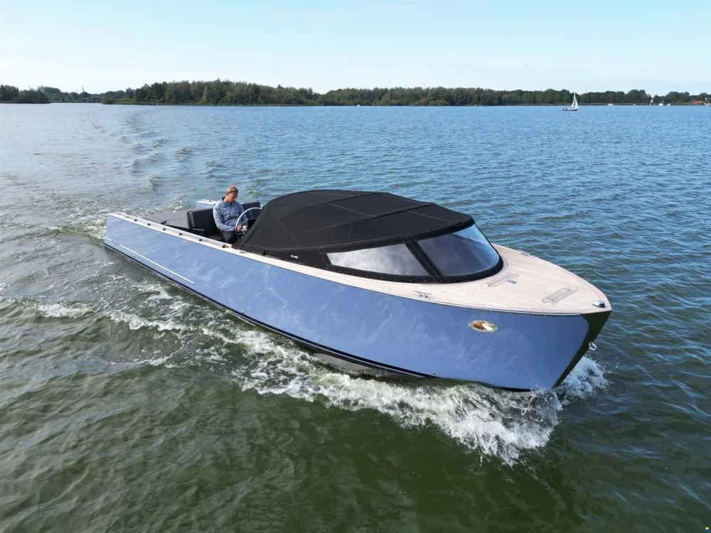 BoatPhoto.coverAlt
