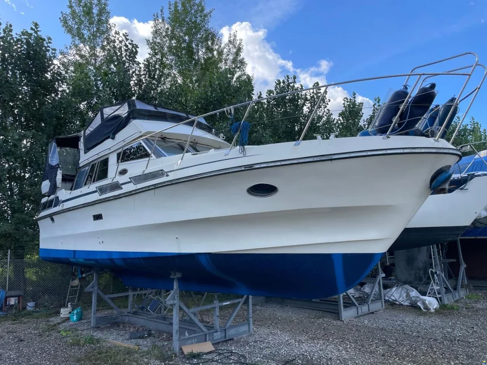 BoatPhoto.coverAlt
