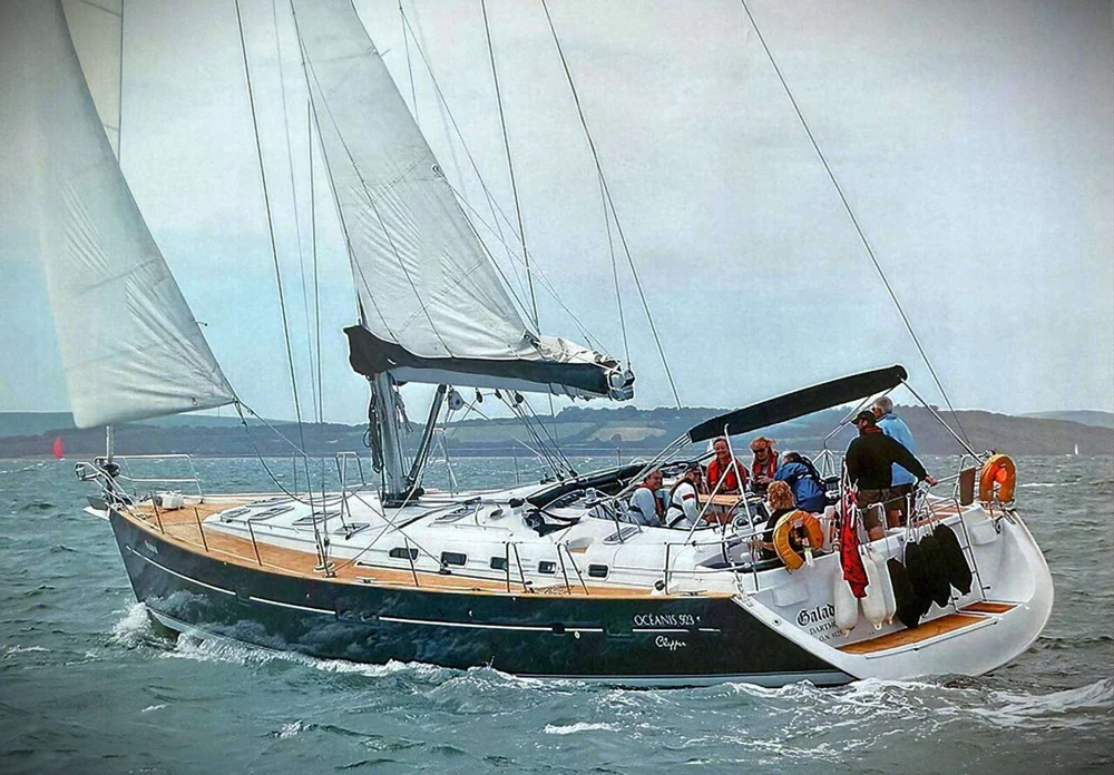BoatPhoto.coverAlt
