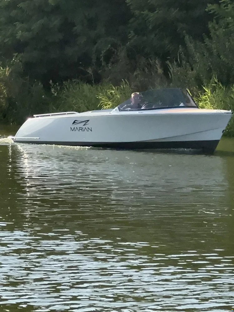 BoatPhoto.coverAlt