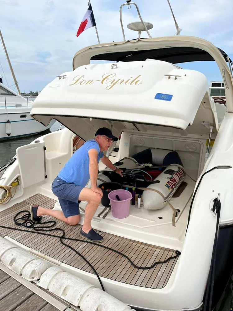 BoatPhoto.alt