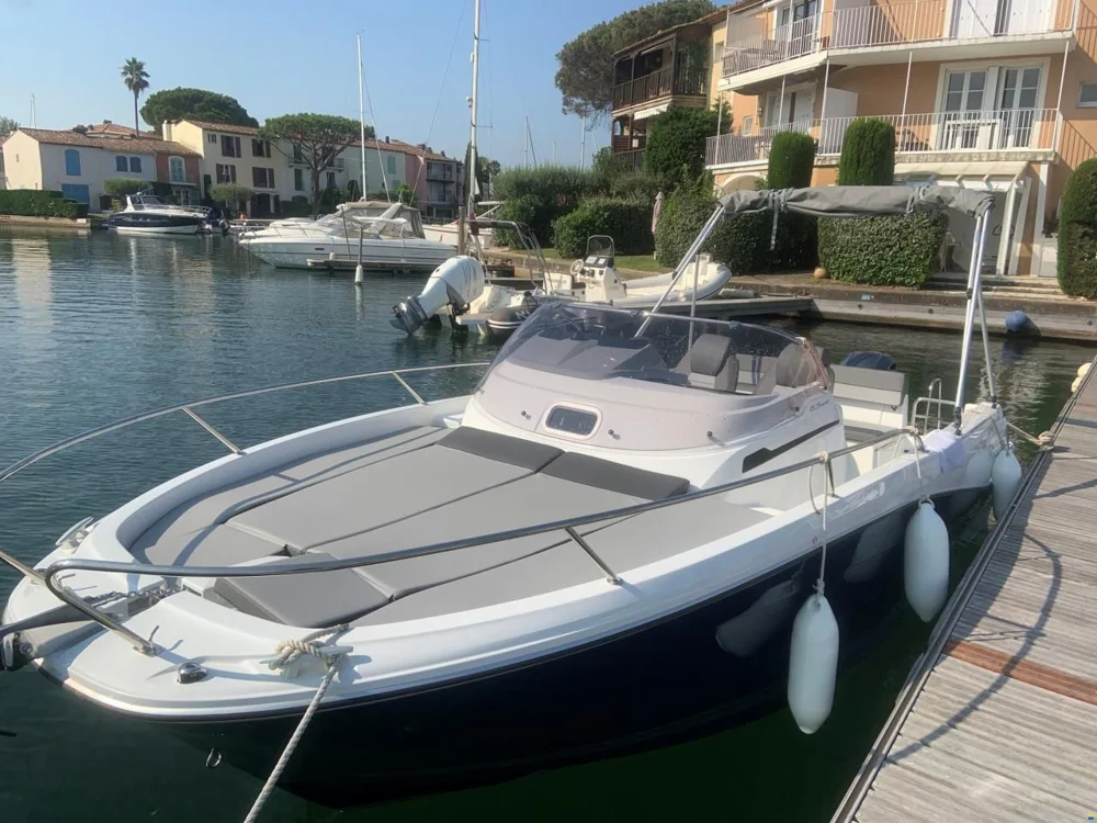 BoatPhoto.coverAlt