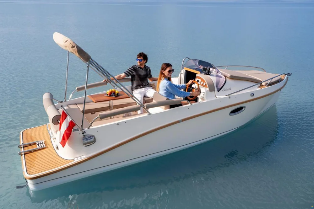 BoatPhoto.coverAlt