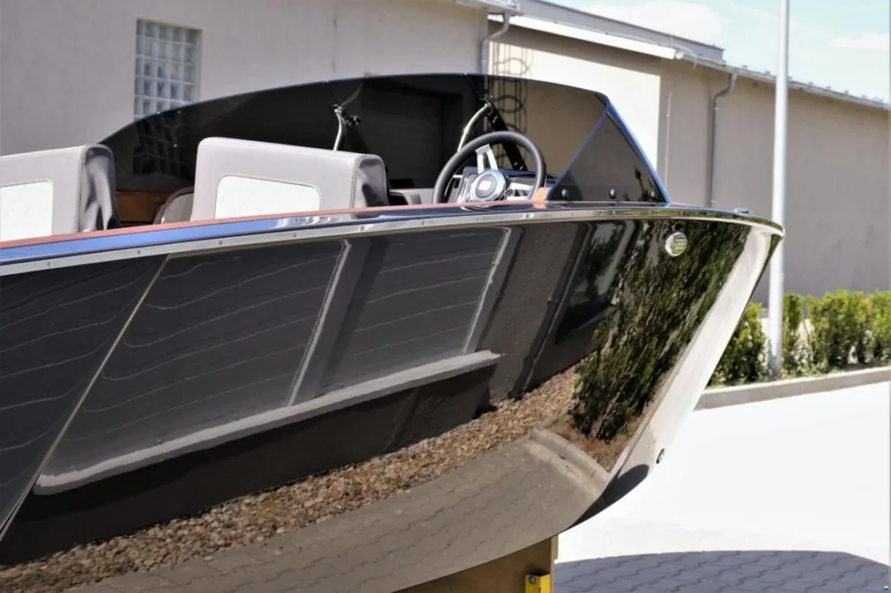 2025 VTS Boats Flying Shark 5.7 Bowrider for sale in Siek, Germany