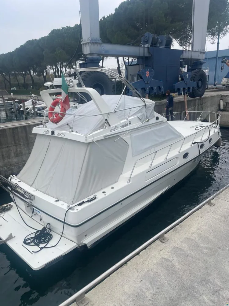 1992 Piantoni FLY EVOLUTION 39 for sale in Udine, Italy