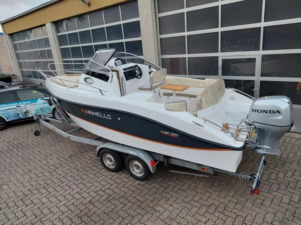 BoatPhoto.coverAlt