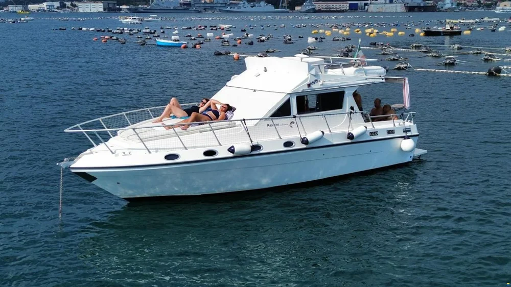 BoatPhoto.coverAlt