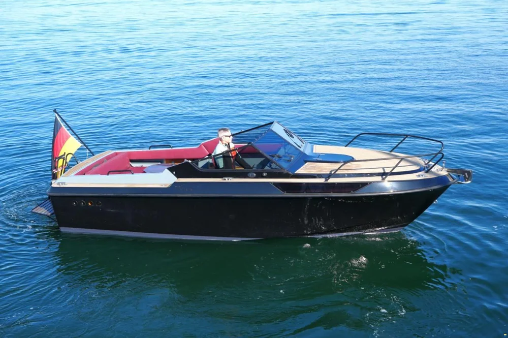 BoatPhoto.coverAlt