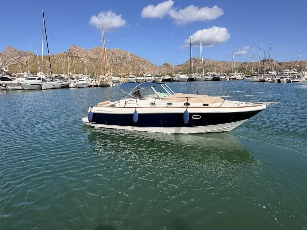 BoatPhoto.coverAlt