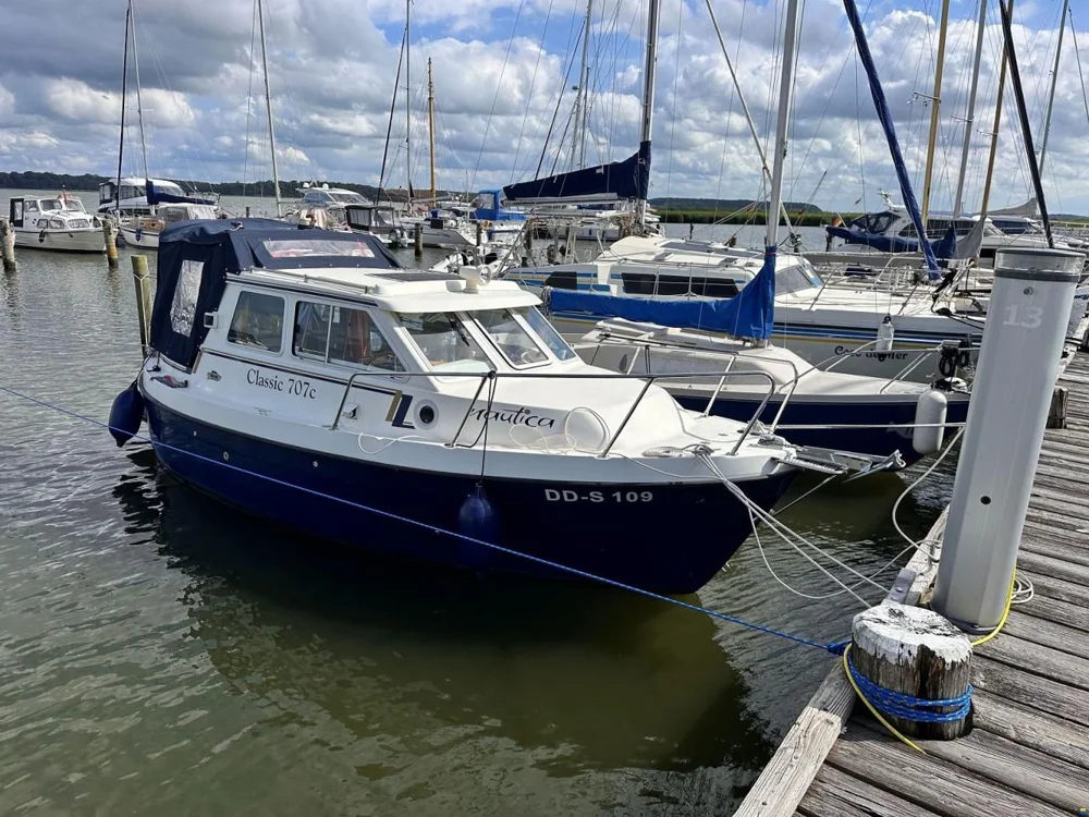 BoatPhoto.coverAlt