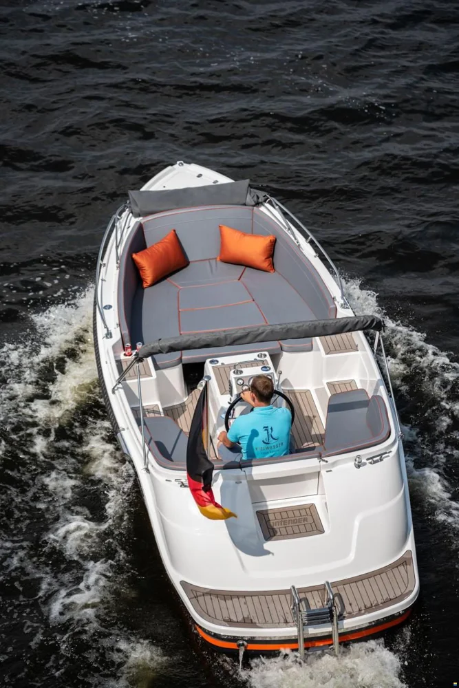 BoatPhoto.alt
