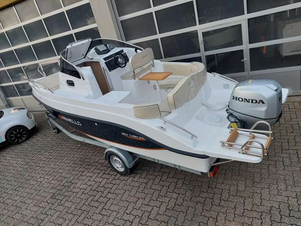 BoatPhoto.coverAlt