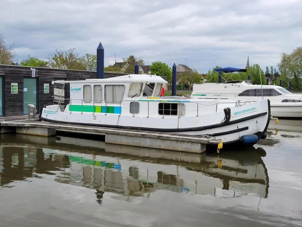 BoatPhoto.coverAlt