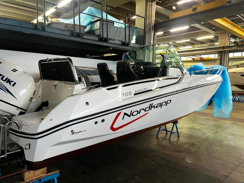 BoatPhoto.coverAlt