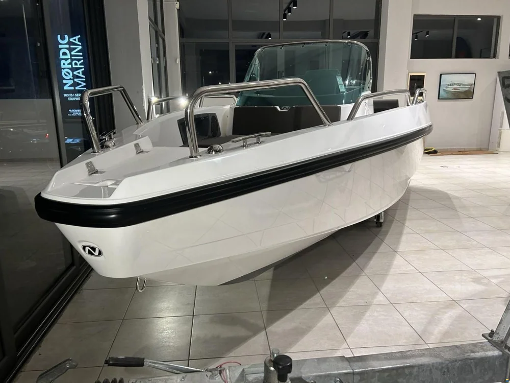 BoatPhoto.coverAlt