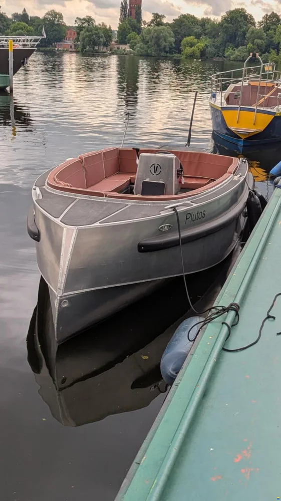 BoatPhoto.alt
