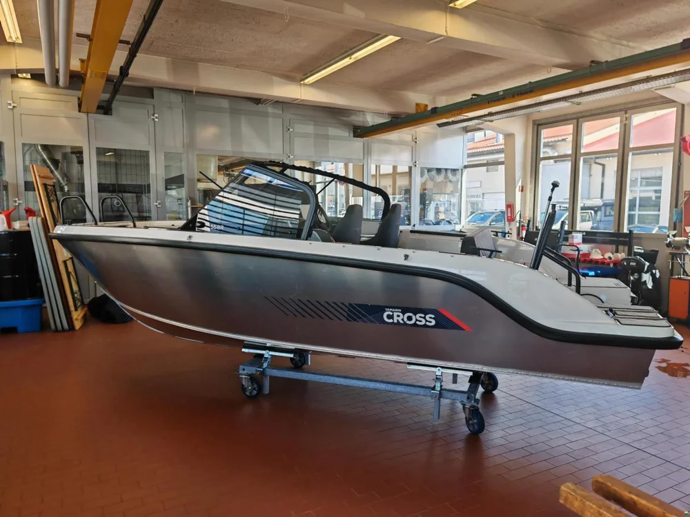 BoatPhoto.coverAlt