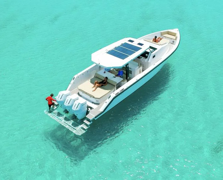 BoatPhoto.coverAlt