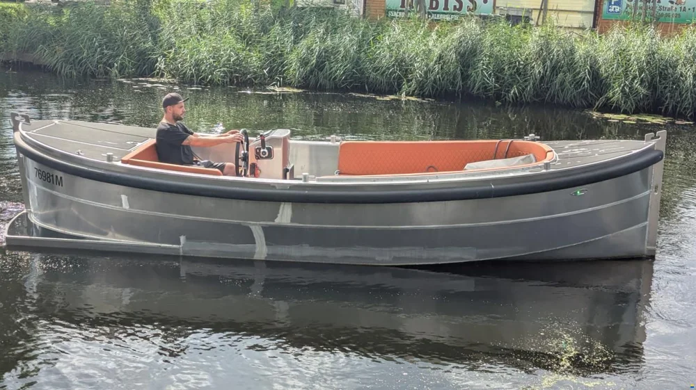 BoatPhoto.coverAlt