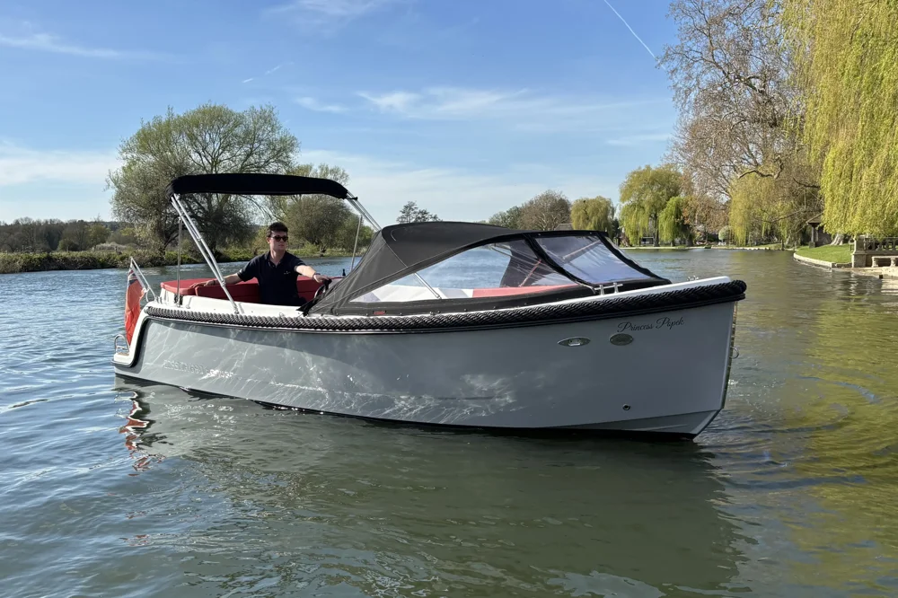 BoatPhoto.coverAlt