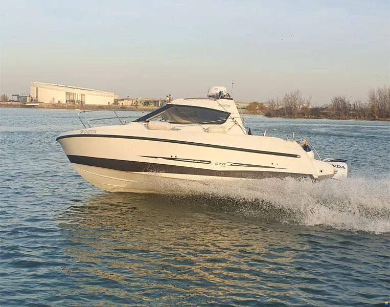 BoatPhoto.coverAlt