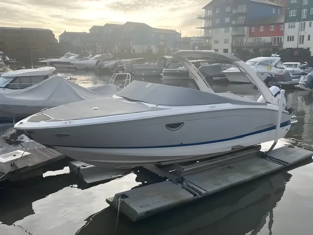 BoatPhoto.coverAlt