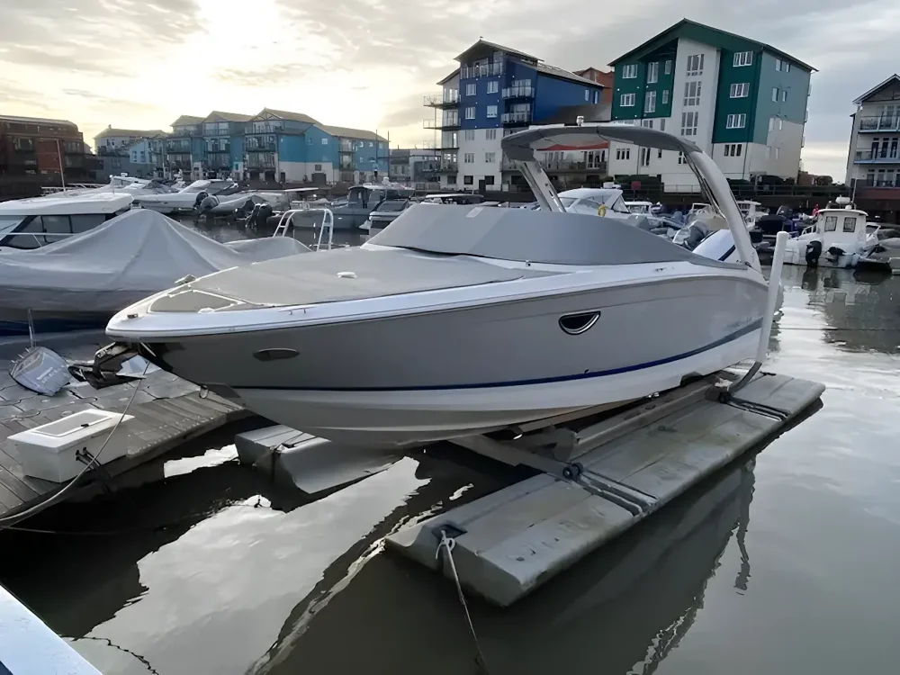 2020 Regal Boats LX6 for sale in Exmouth, United Kingdom, photo 3 of 8