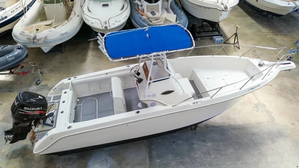 BoatPhoto.coverAlt