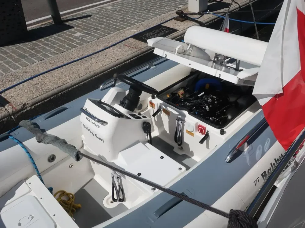 BoatPhoto.alt