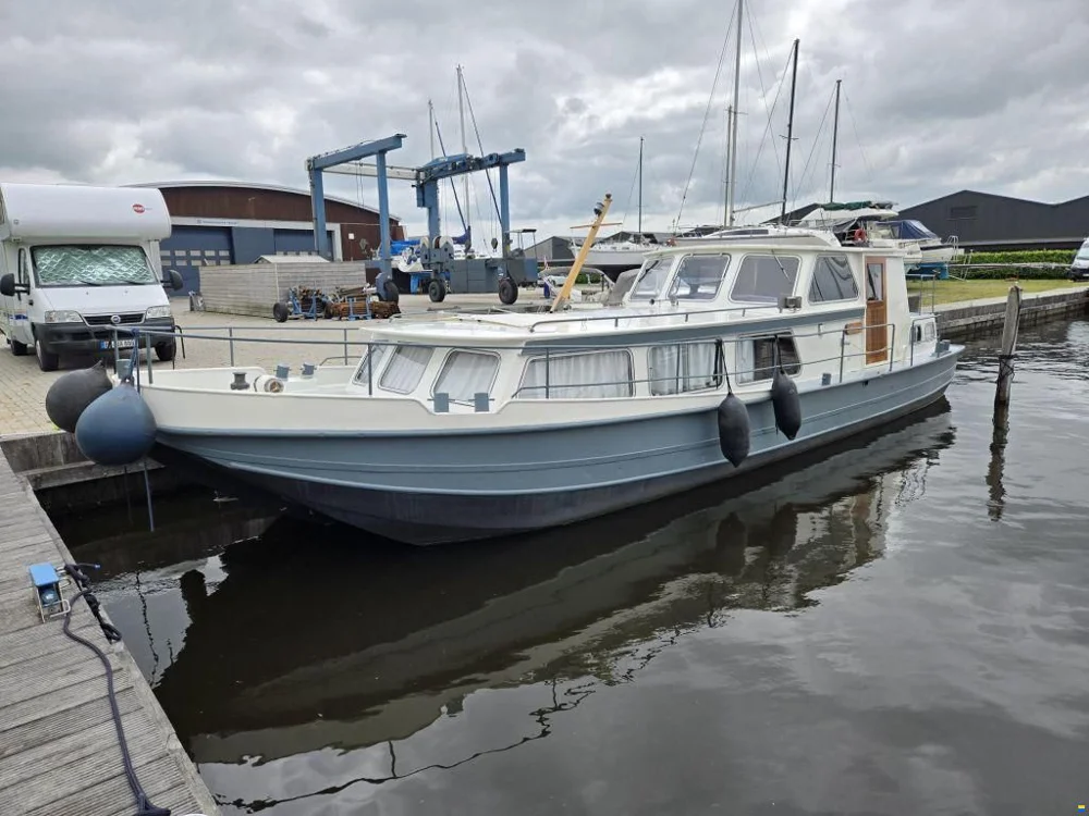 BoatPhoto.coverAlt