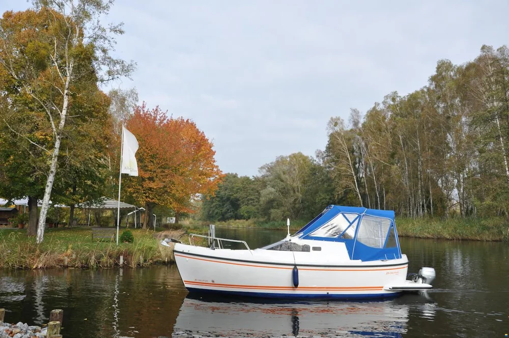 BoatPhoto.coverAlt