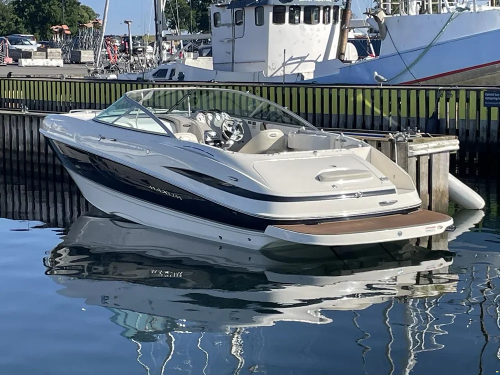 BoatPhoto.coverAlt