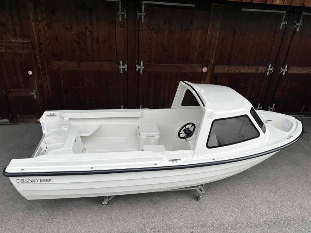 BoatPhoto.coverAlt