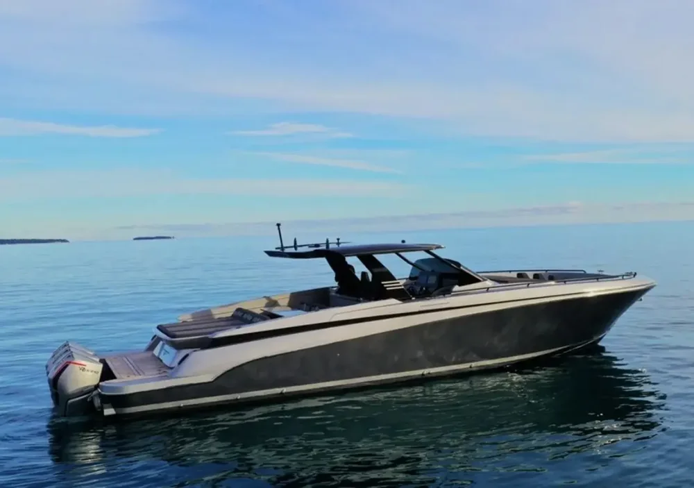 BoatPhoto.coverAlt