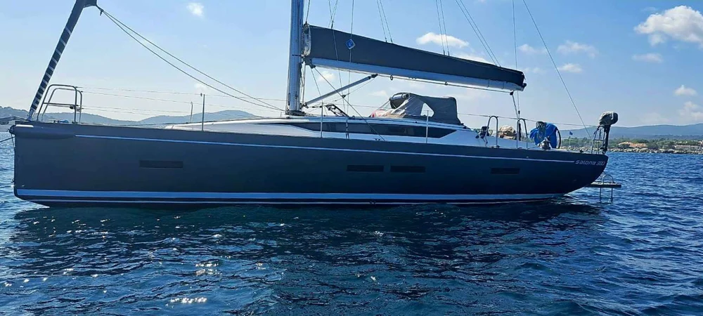 BoatPhoto.coverAlt