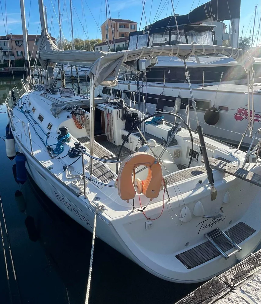 BoatPhoto.coverAlt