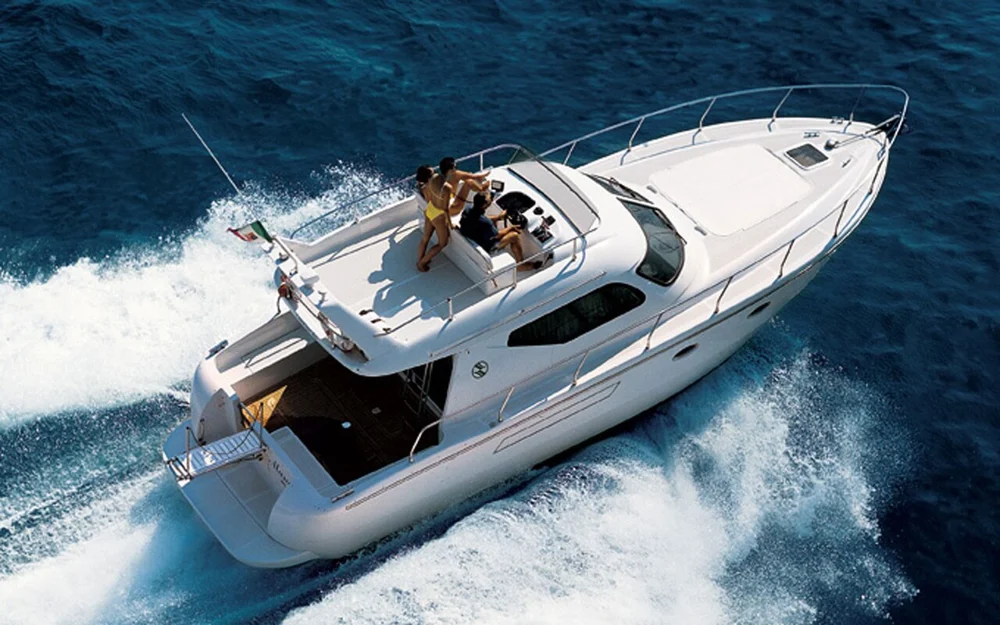 BoatPhoto.coverAlt