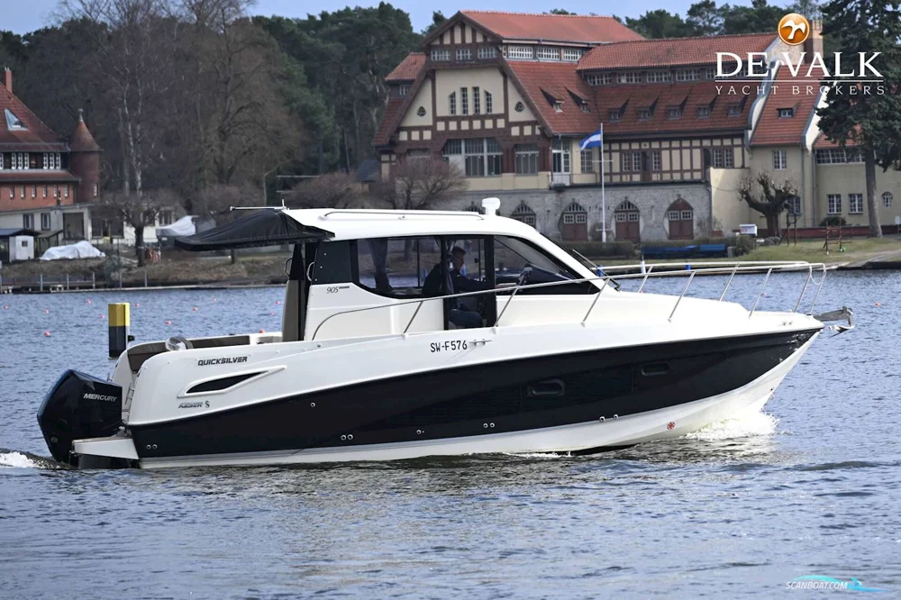 BoatPhoto.coverAlt