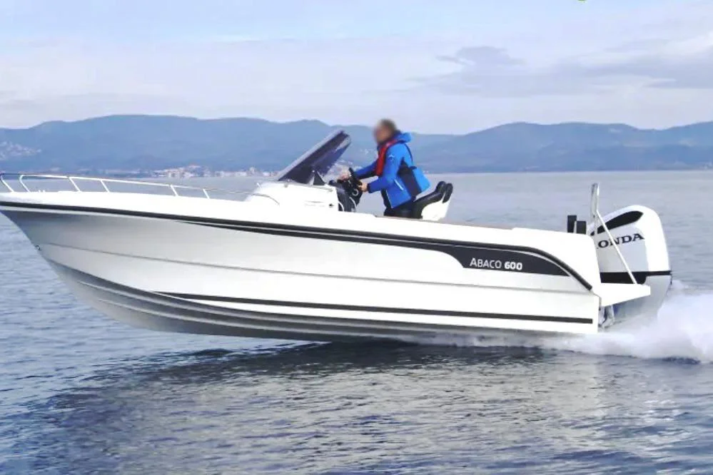 BoatPhoto.coverAlt