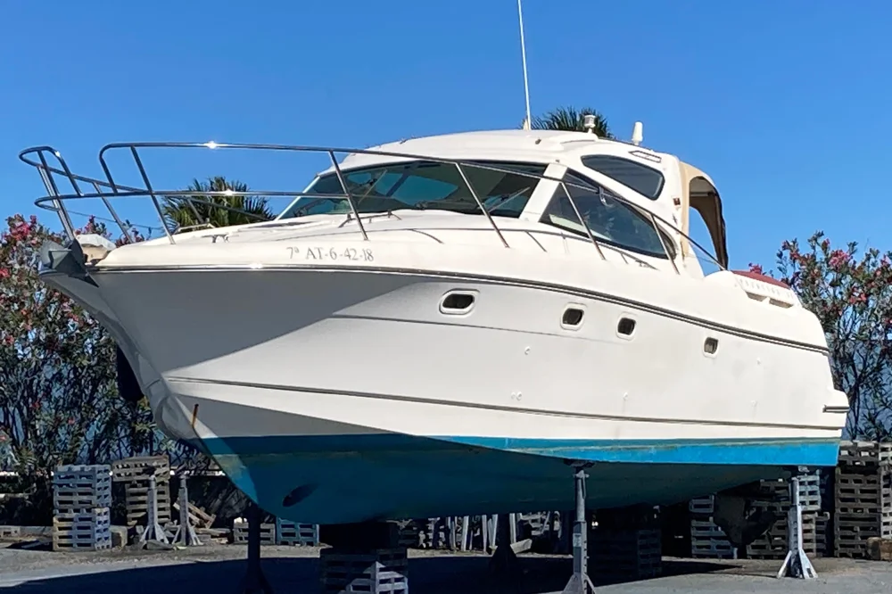 BoatPhoto.coverAlt