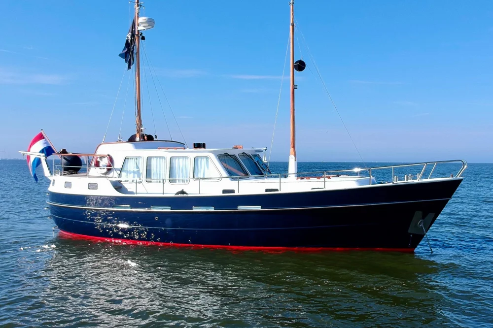 BoatPhoto.coverAlt