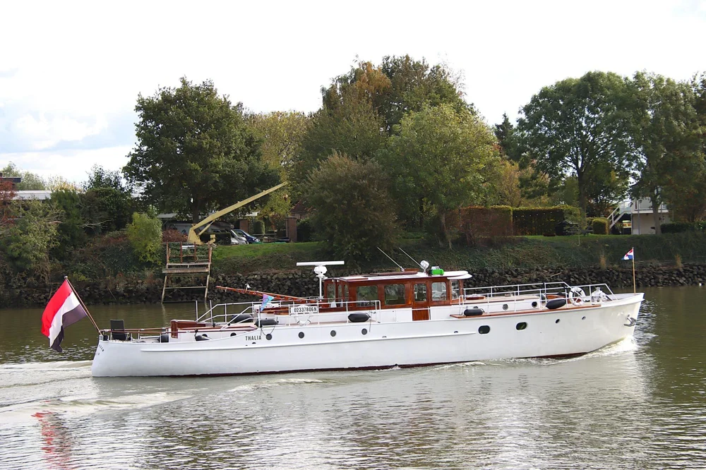 BoatPhoto.alt