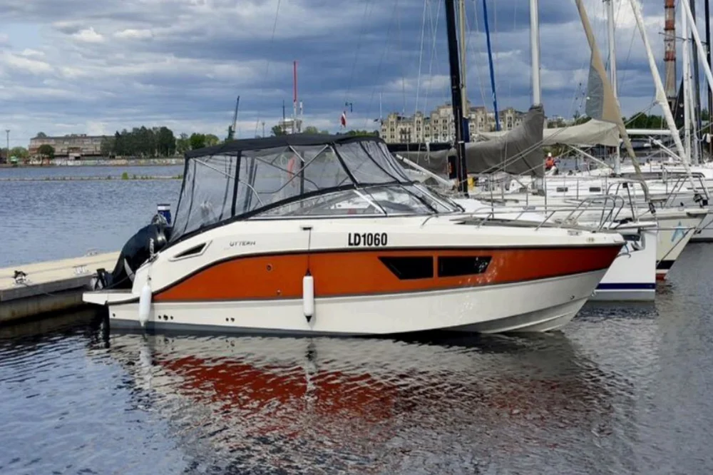 BoatPhoto.alt