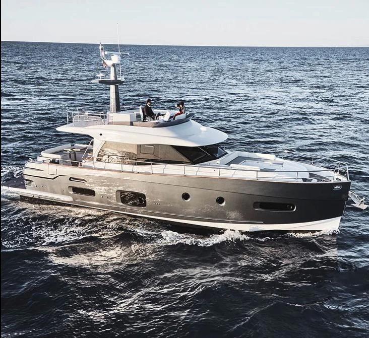 BoatPhoto.coverAlt
