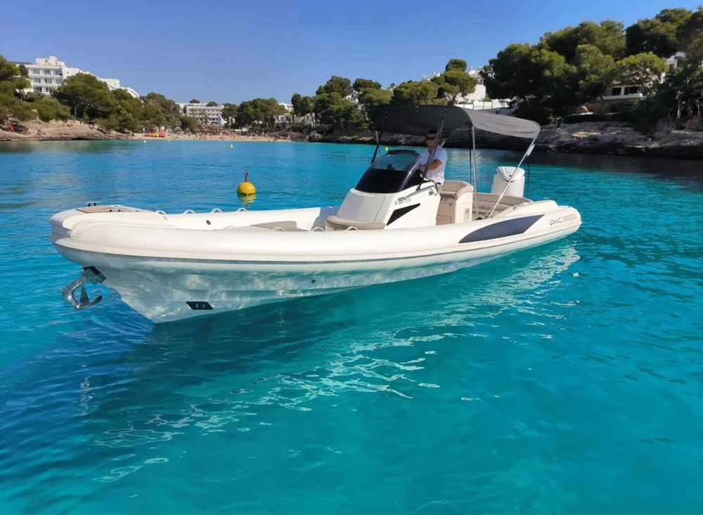BoatPhoto.coverAlt