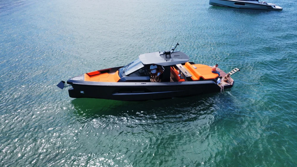 BoatPhoto.coverAlt