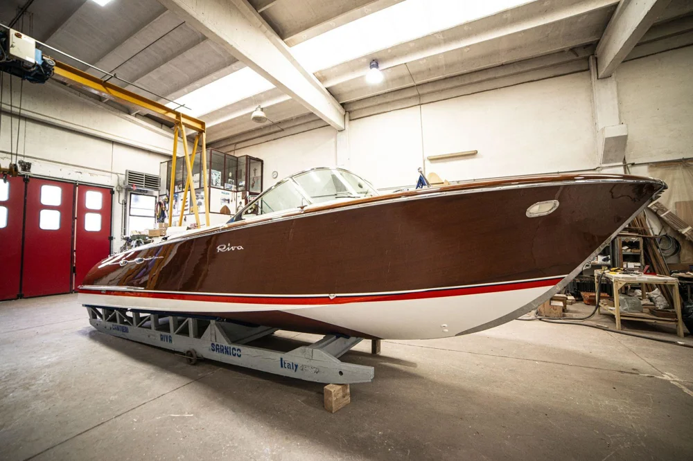 BoatPhoto.coverAlt
